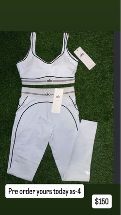 Alo Yoga Sports Bra and Leggings Set