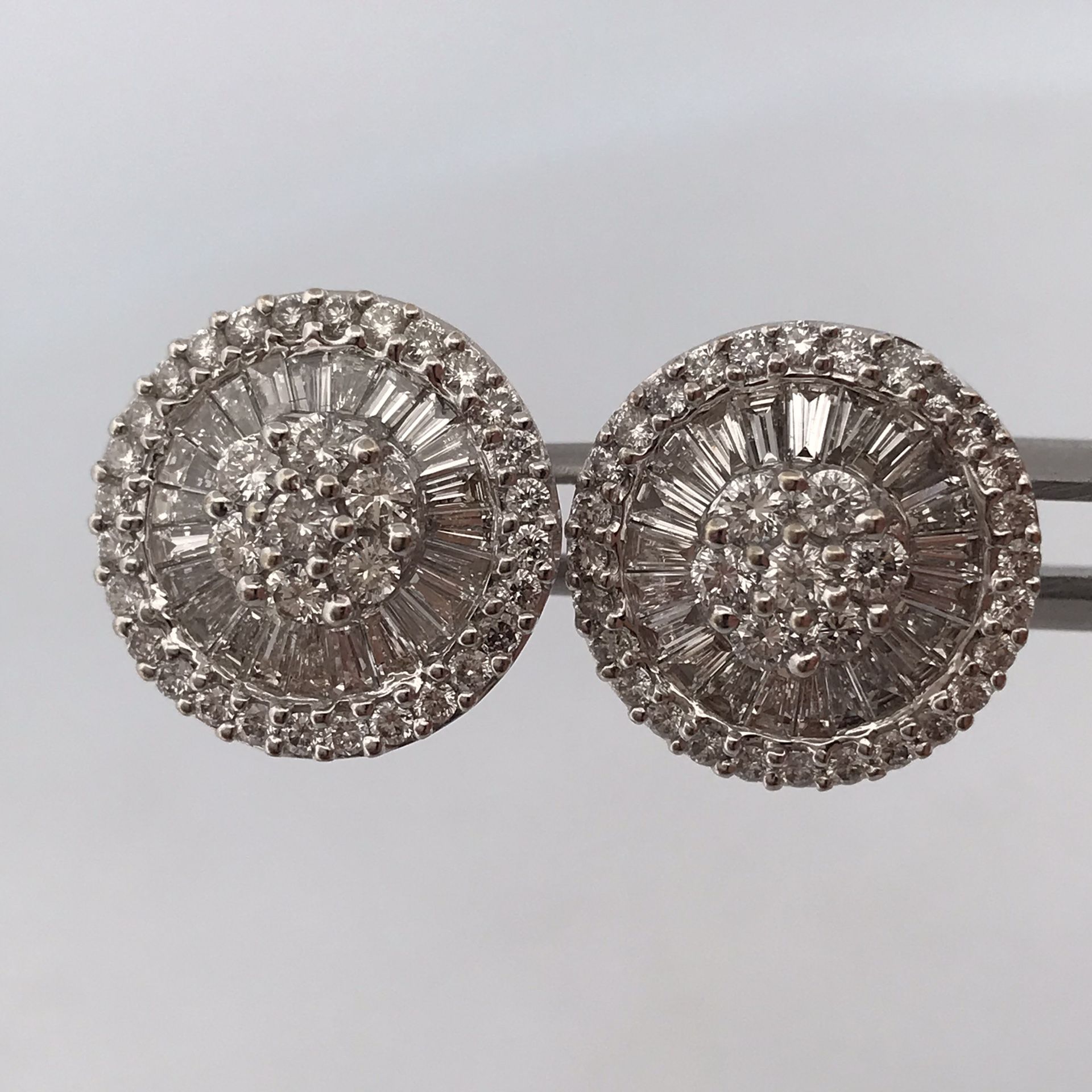 18k white gold ct Diamond earring 15.5mm long Earrings