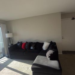 Sofá Seccional en L Negro Terciopelo-Elegante y Cómodo! Stylish Black Velvet L-Shaped Sectional Sofa