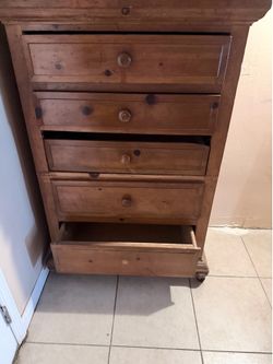 Dresser