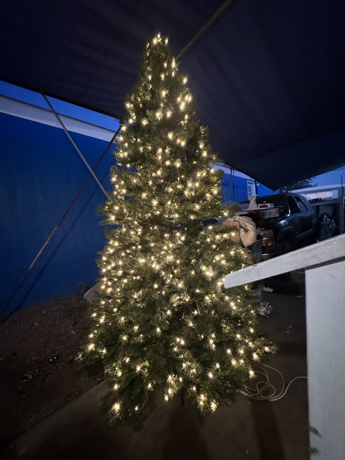 prelit 9ft christmas tree