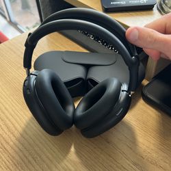 Apple AirPods Max - Like Brand New