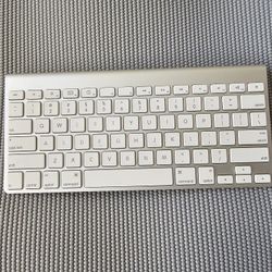 Apple Keyboard