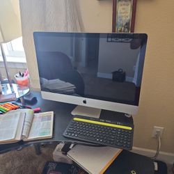 2012 Apple Computer Runs Good ,wireless Key Board,and Mouse Used $$200