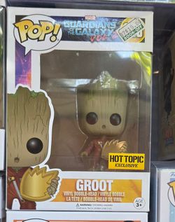 Funko Pop! Marvel: Guardians of the Galaxy Vol. 2 - Groot (with shield) #208