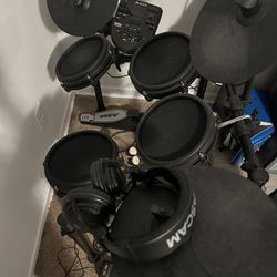 Alesis Nitro Mesh Drum Kit