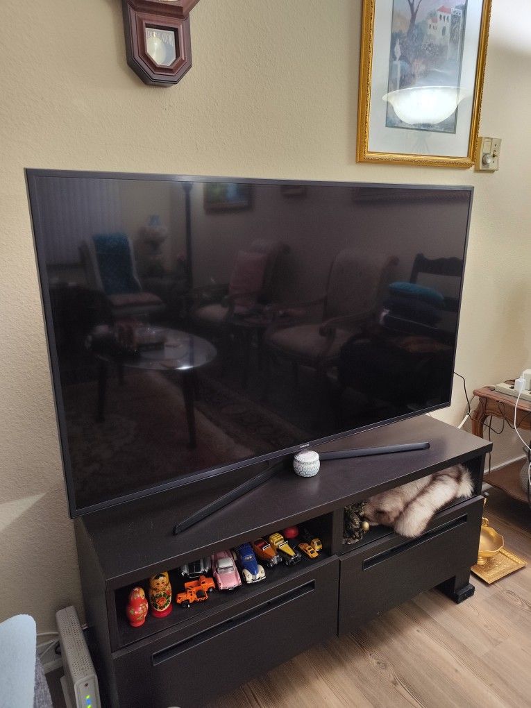 55" Samsung Smart TV