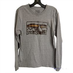 Patagonia Men’s Regular Fit Long Sleeve Organic Cotton Logo T-Shirt Heather Gray  X-Small Style #38935