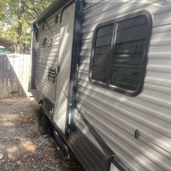 Still Like New 2018 Rv Pioneer 