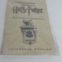 The Wizarding World of Harry Potter Universal Orlando Gryffindor, Slytherin, Hufflepuff, Ravenclaw Bookmark
