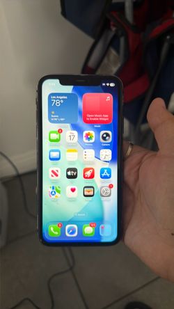 iPhone 11 unlocked any carrier asking 160 or best offer