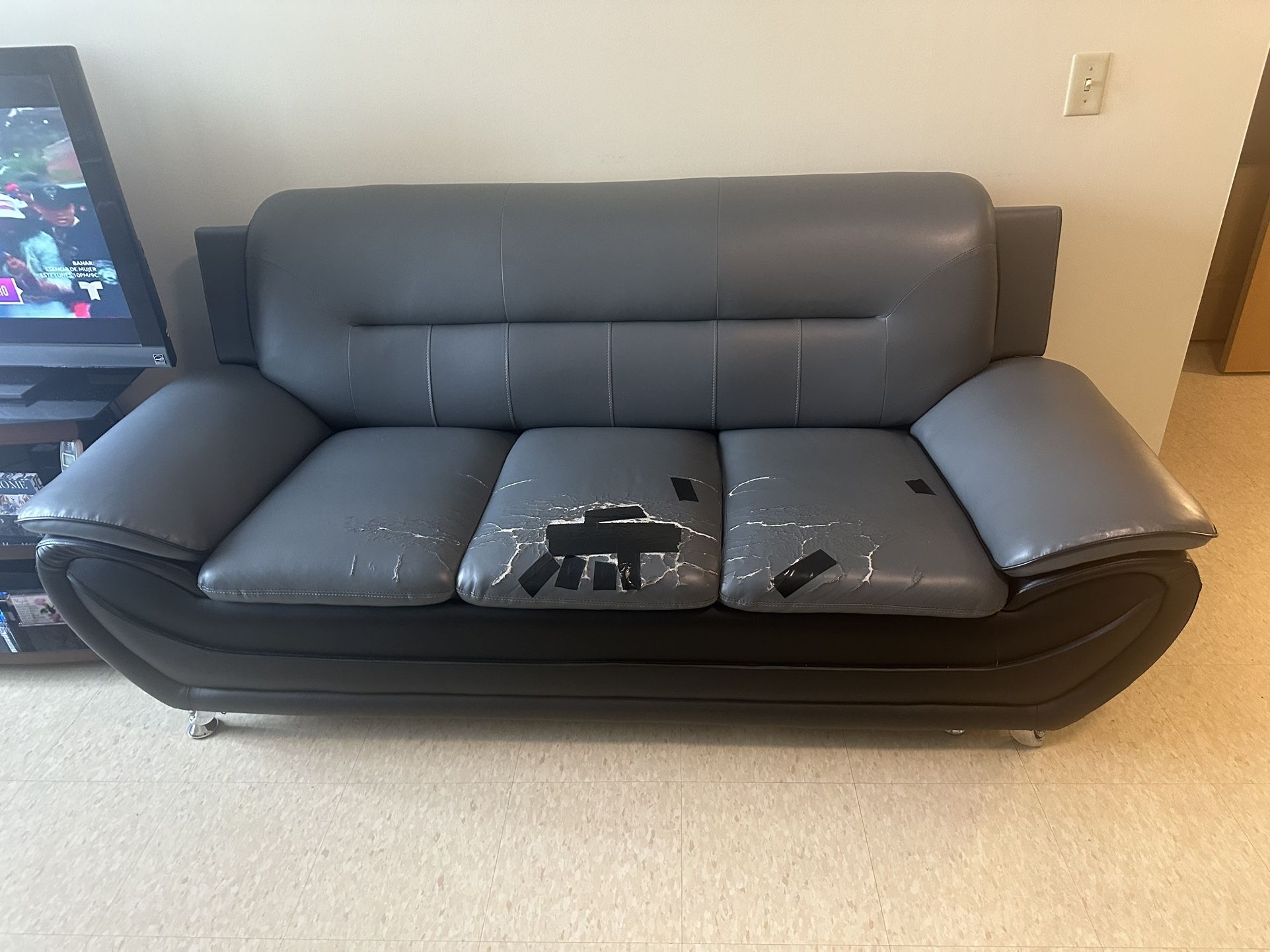 Free Sofa