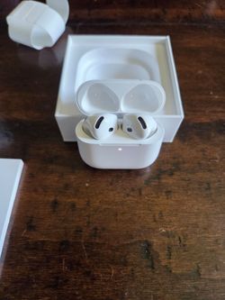 Air Pods 4