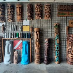 Tiki Statues Masks Beach Signs Tropical Island Statues 