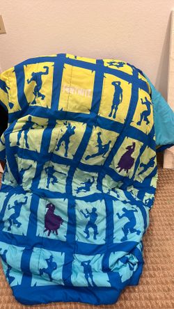 Fortnite Twin Bedding Set $10 Or Best Offer. Moving This Weekend Need Gone ASAP. Make Me An Offer