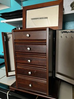 Mele & Co. Jewelry Box-drawer-holder