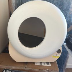 FurryTail Automatic Self Cleaning Litter Box