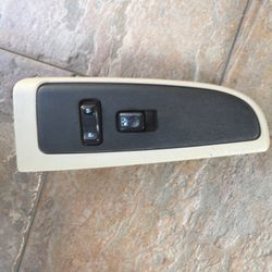 Chevy 03 Passenger Side Power Window Control