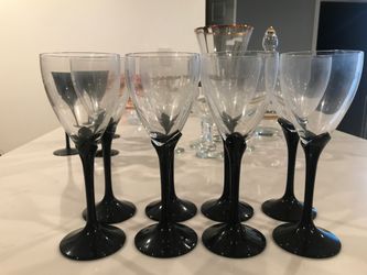 8 Wine Glasses
