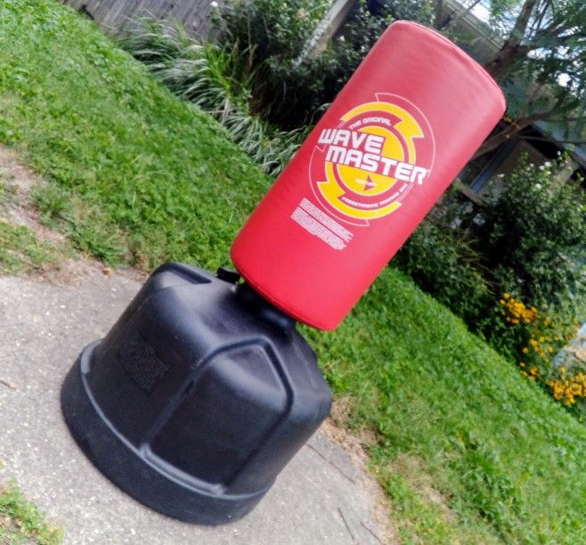 Century Wavemaster Freestanding Training Bag with Adjustable Height / Punching Bag