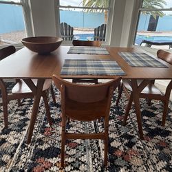 Kitchen Table + 6 Chairs And Leaf Extension