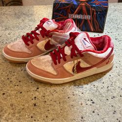 Nike Strangelove Sneakers 