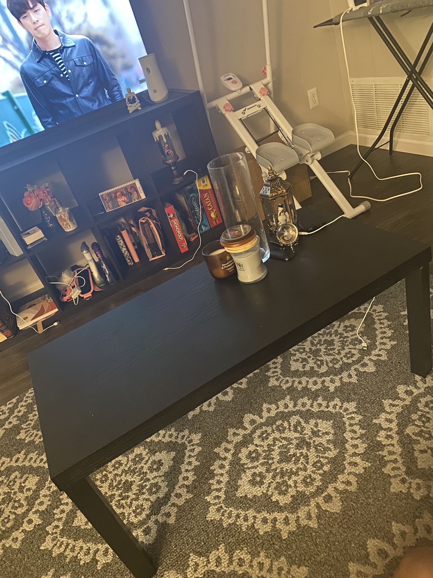 Foot Table/ Living Room Coffee Table