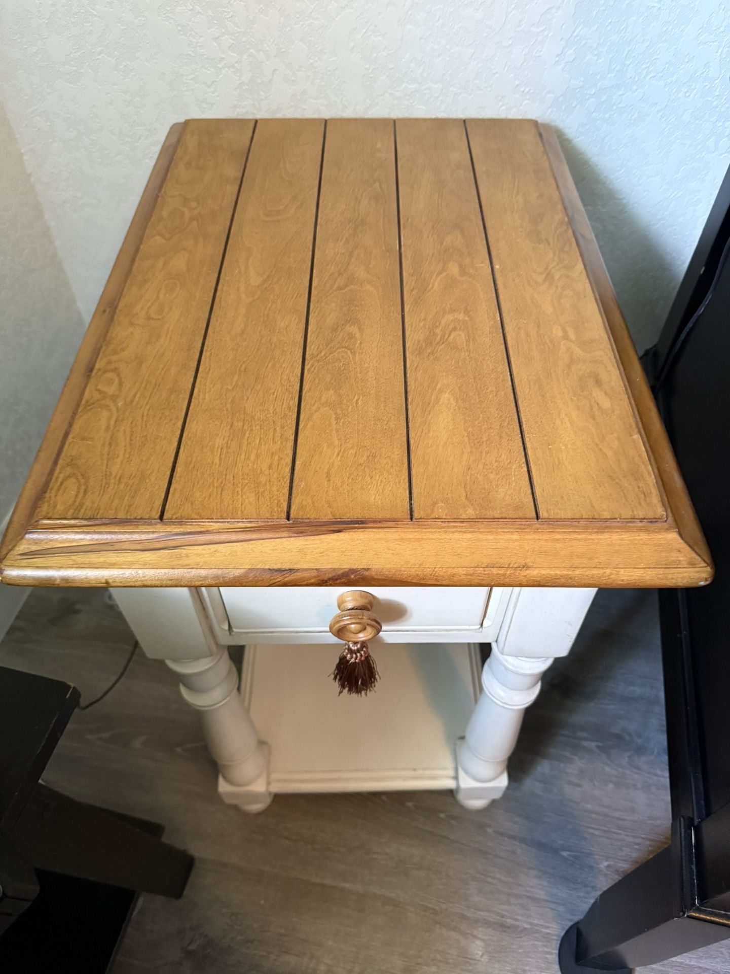 Colonial Off-White End Table / Nightstand