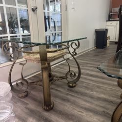 FREE!!! Coffee Table & 2 End Tables