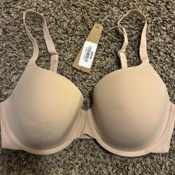 NWT Skims Fits Everybody T Shirt Bra 32DD Clay $54 MSRP