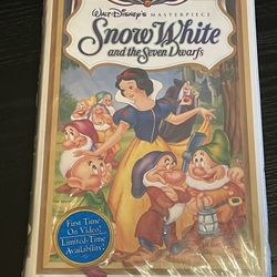 Disney’s Snow White and the Seven Dwarfs VHS – Factory Sealed