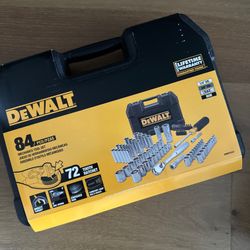 DeWalt 84 Piece Mechanic Tool Set DWMT81531