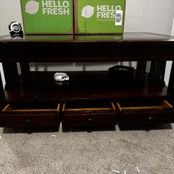 Coffee Table With Stands
