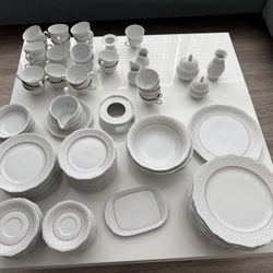 12 piece tableware set (Eschenbach Porcelain) 
