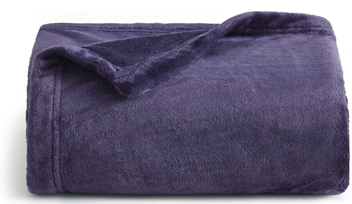 Bedsure Purple Fleece Blanket Throw Blanket- 300GSM Throw Blankets for Couch, Sofa, Bed, Soft Lightweight Plush Cozy Blankets and Throws for Toddlers,