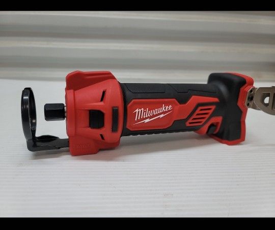 Milwaukee M18 Cut Out Tool 2627-20