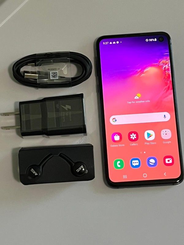 Samsung Galaxy S10e , 128GB  , Factory Unlocked,  Excellent Condition Like New 