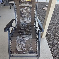 CABELA'S  ZERO GRAVITY CHAIR