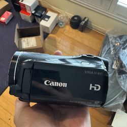 Canon hand held VIXIA HF M41