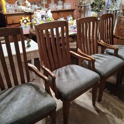 Lovely Set of 4 Wooden Dining Chairs