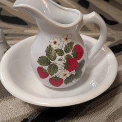 “Vintage Strawberry McCoy Pitcher Bowl + Avon S&P + Casserole – Full Set!