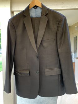Custom men’s suits size 40r top quality and never worn