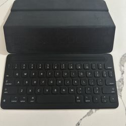 iPad Smart Keyboard 