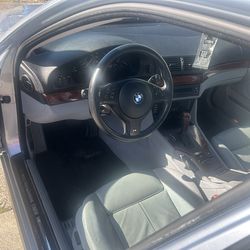 2003 BMW 525i