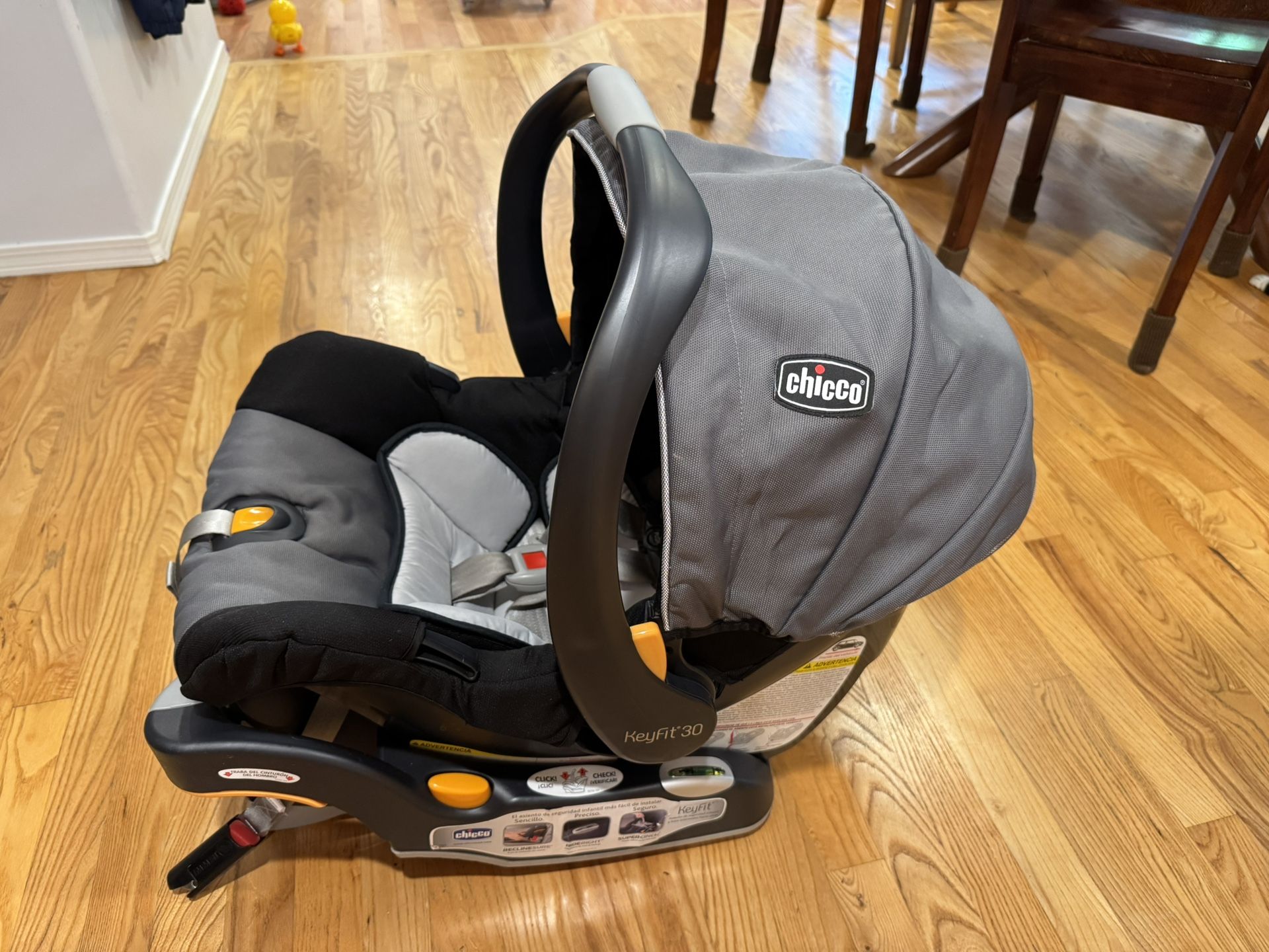 Chicco KeyFit 30 Car Seat with Base