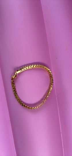 Gold link chain Bracelet ~ 17 carat
