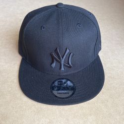 New Era Snapback Hat$35 New York Yankees