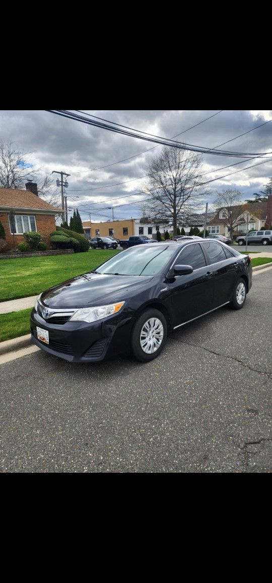 2014 Toyota Camry Hybrid