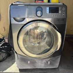 SET WASHER AND DRYER 