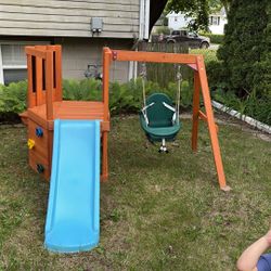Swing set 